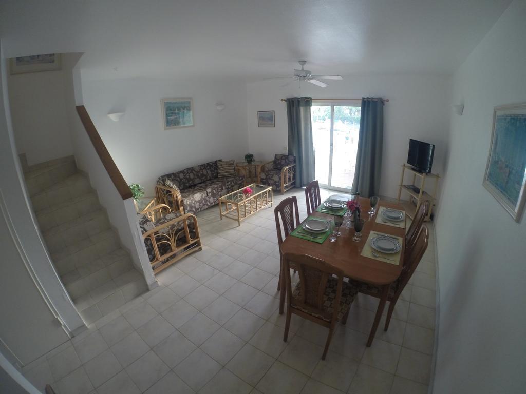 Antigua Chiama Italia Villas Jolly Harbour 外观 照片