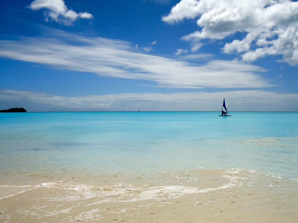 Antigua Chiama Italia Villas Jolly Harbour 外观 照片