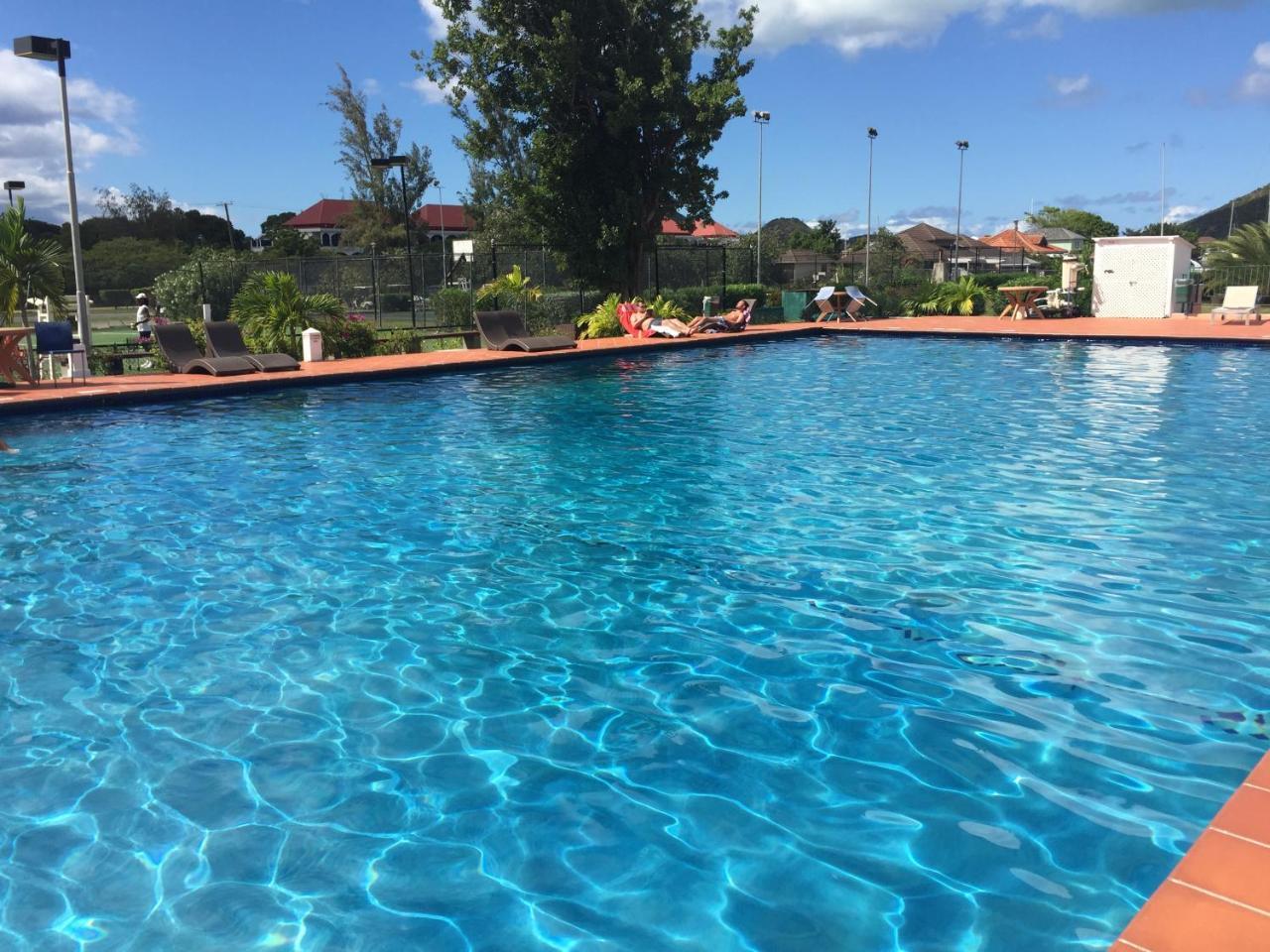 Antigua Chiama Italia Villas Jolly Harbour 外观 照片