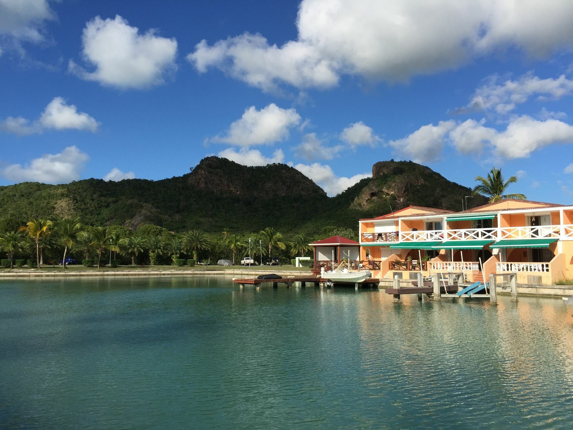 Antigua Chiama Italia Villas Jolly Harbour 外观 照片